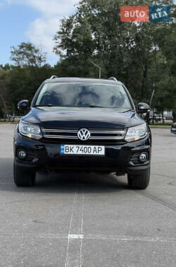 Позашляховик / Кросовер Volkswagen Tiguan 2014 в Києві