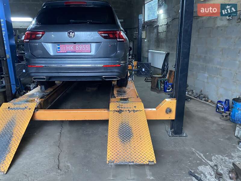 Внедорожник / Кроссовер Volkswagen Tiguan 2018 в Луцке