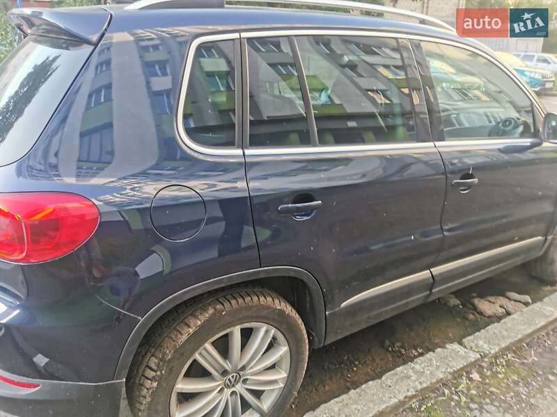 Внедорожник / Кроссовер Volkswagen Tiguan 2012 в Львове