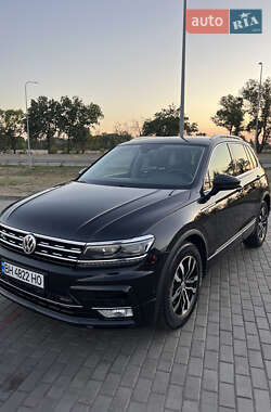 Позашляховик / Кросовер Volkswagen Tiguan 2017 в Одесі