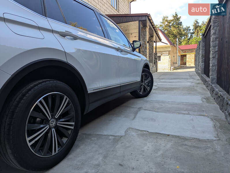 Внедорожник / Кроссовер Volkswagen Tiguan 2018 в Киеве фото 29 Внедорожник / Кроссовер Volkswagen Tiguan 2018 в Киеве