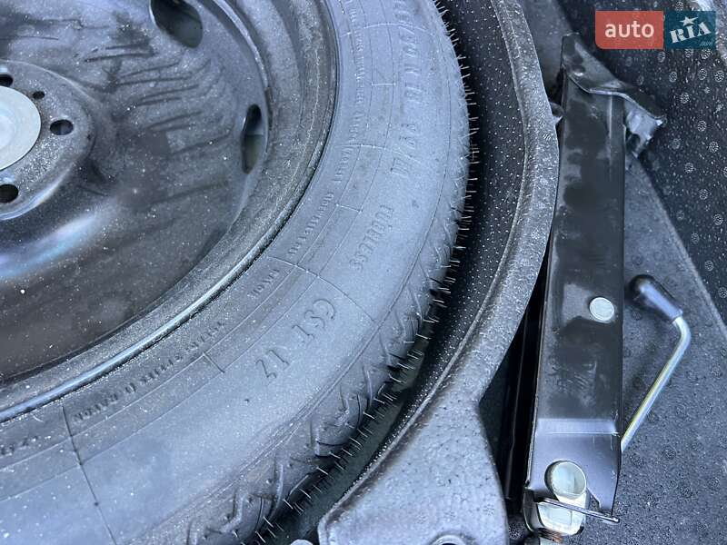 Внедорожник / Кроссовер Volkswagen Tiguan 2012 в Киеве