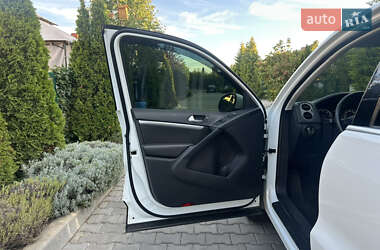 Внедорожник / Кроссовер Volkswagen Tiguan 2013 в 