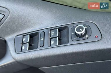Внедорожник / Кроссовер Volkswagen Tiguan 2013 в 