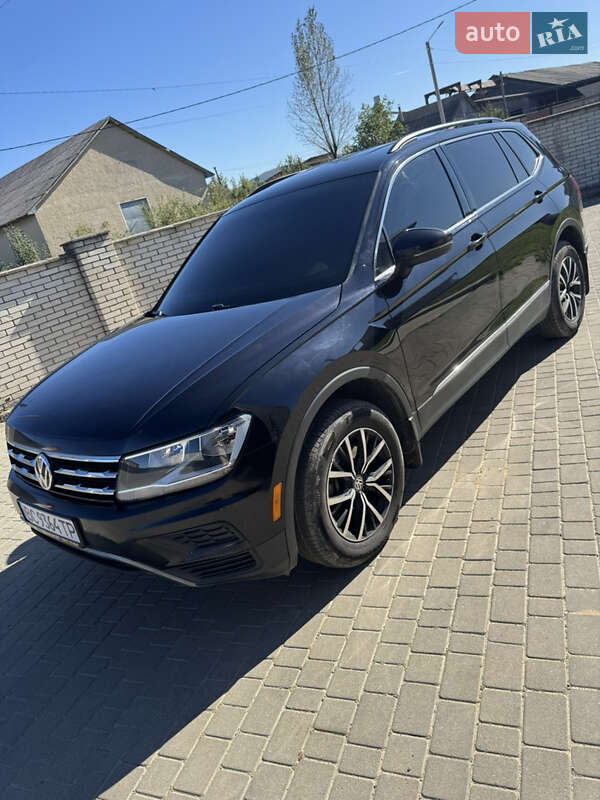 Внедорожник / Кроссовер Volkswagen Tiguan 2020 в Ивано-Франковске