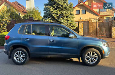 Внедорожник / Кроссовер Volkswagen Tiguan 2017 в Ровно