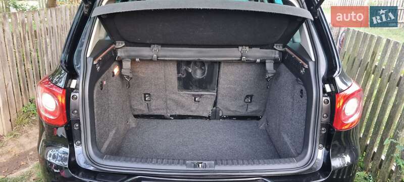 Позашляховик / Кросовер Volkswagen Tiguan 2011 в Києві