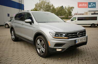 Внедорожник / Кроссовер Volkswagen Tiguan 2019 в 
