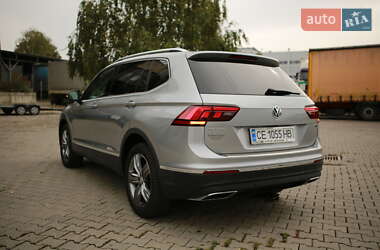 Внедорожник / Кроссовер Volkswagen Tiguan 2019 в 