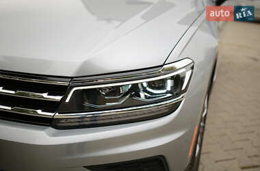Внедорожник / Кроссовер Volkswagen Tiguan 2019 в 