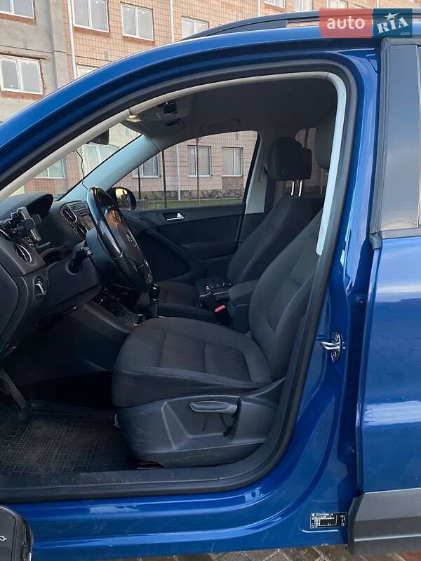 Внедорожник / Кроссовер Volkswagen Tiguan 2011 в Луцке