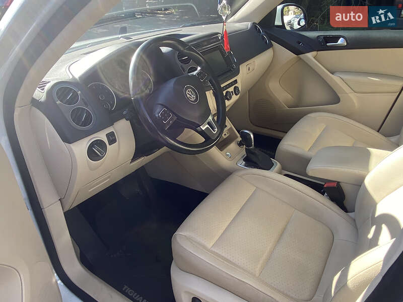 Позашляховик / Кросовер Volkswagen Tiguan 2017 в Києві