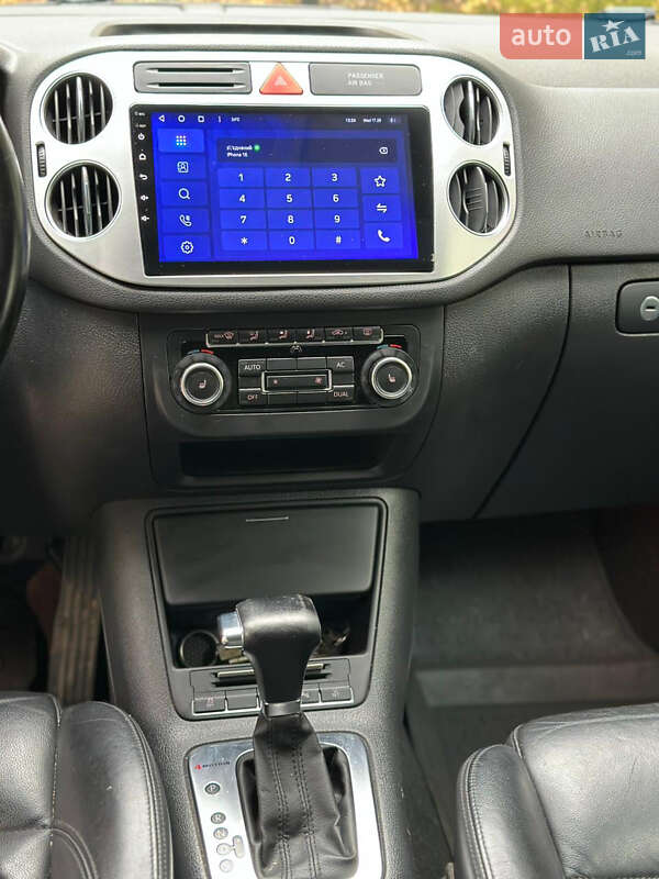 Позашляховик / Кросовер Volkswagen Tiguan 2009 в Києві