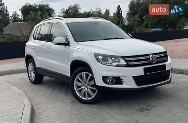 Позашляховик / Кросовер Volkswagen Tiguan 2015 в Одесі