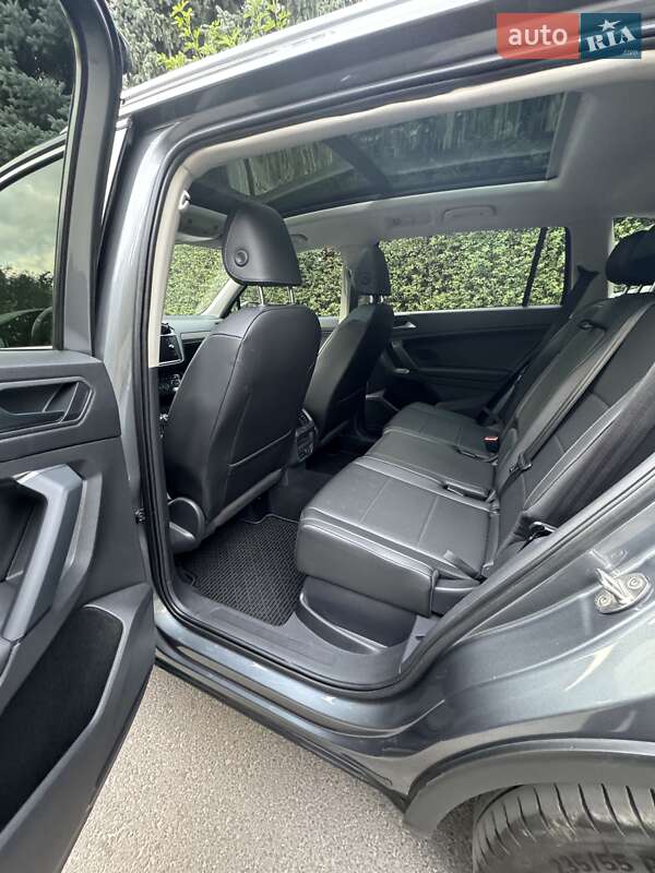 Внедорожник / Кроссовер Volkswagen Tiguan 2018 в Днепре фото 16 Внедорожник / Кроссовер Volkswagen Tiguan 2018 в Днепре