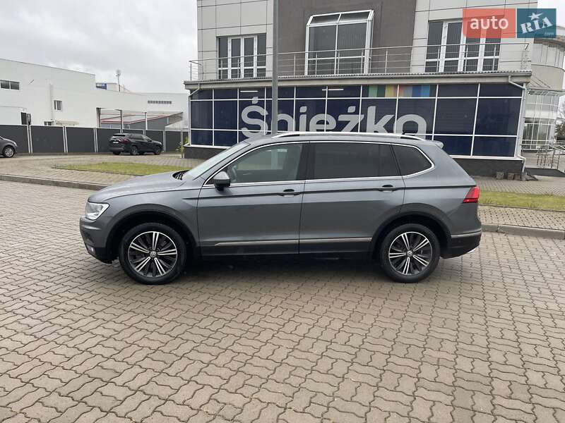 Позашляховик / Кросовер Volkswagen Tiguan 2017 в Львові