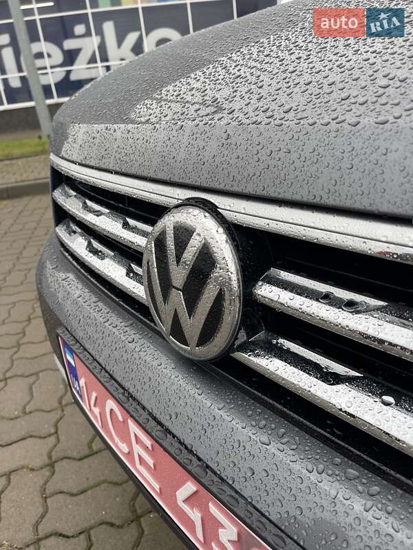 Позашляховик / Кросовер Volkswagen Tiguan 2017 в Львові