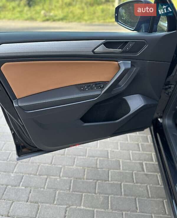 Внедорожник / Кроссовер Volkswagen Tiguan 2022 в Киеве