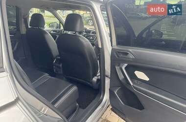 Внедорожник / Кроссовер Volkswagen Tiguan 2019 в 