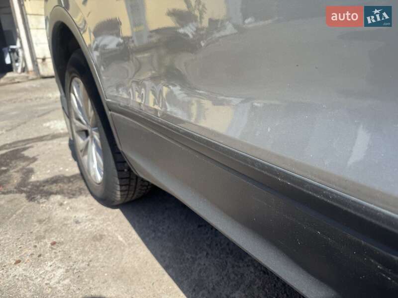 Внедорожник / Кроссовер Volkswagen Tiguan 2019 в Львове