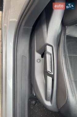 Внедорожник / Кроссовер Volkswagen Tiguan 2019 в 