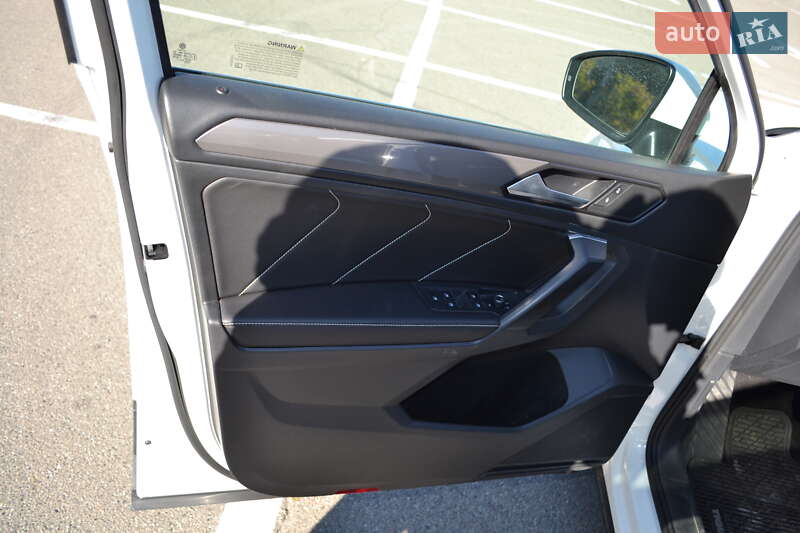 Внедорожник / Кроссовер Volkswagen Tiguan 2022 в Киеве фото 21 Внедорожник / Кроссовер Volkswagen Tiguan 2022 в Киеве