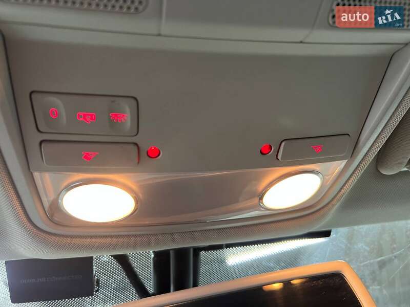 Позашляховик / Кросовер Volkswagen Tiguan 2016 в Одесі