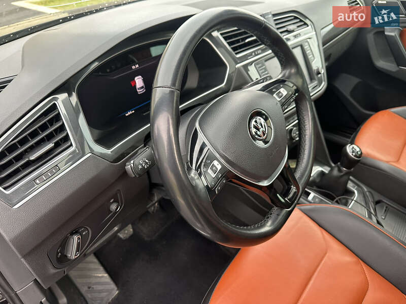 Внедорожник / Кроссовер Volkswagen Tiguan 2016 в Коростене