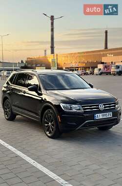 Внедорожник / Кроссовер Volkswagen Tiguan 2017 в Черкассах