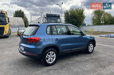 Внедорожник / Кроссовер Volkswagen Tiguan 2016 в 