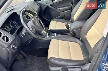 Внедорожник / Кроссовер Volkswagen Tiguan 2016 в 