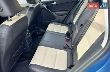 Внедорожник / Кроссовер Volkswagen Tiguan 2016 в 