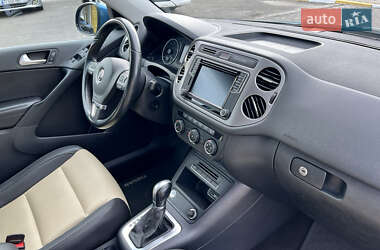 Внедорожник / Кроссовер Volkswagen Tiguan 2016 в 