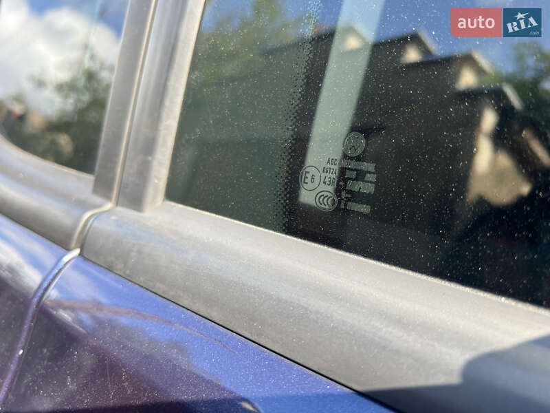 Внедорожник / Кроссовер Volkswagen Tiguan 2016 в Ужгороде