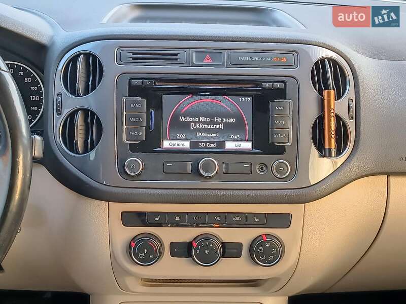 Внедорожник / Кроссовер Volkswagen Tiguan 2012 в Харькове