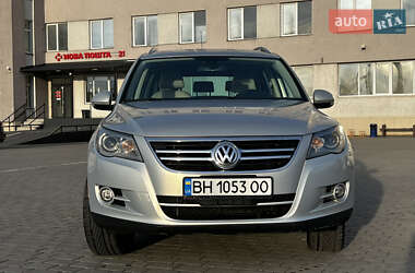 Внедорожник / Кроссовер Volkswagen Tiguan 2010 в Львове