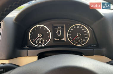 Внедорожник / Кроссовер Volkswagen Tiguan 2010 в 