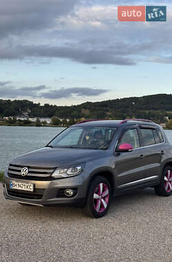 Внедорожник / Кроссовер Volkswagen Tiguan 2011 в Одессе