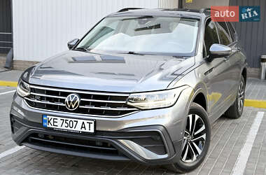 Внедорожник / Кроссовер Volkswagen Tiguan 2022 в Каменском