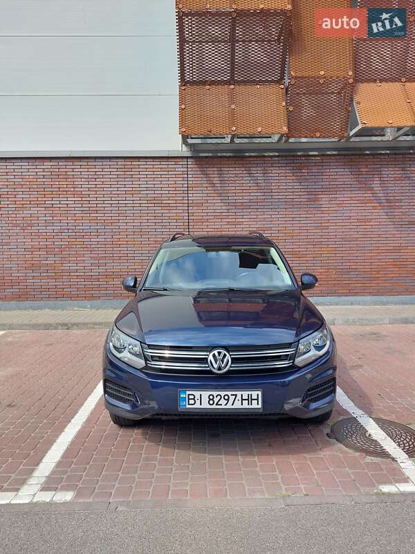 Внедорожник / Кроссовер Volkswagen Tiguan 2015 в Киеве