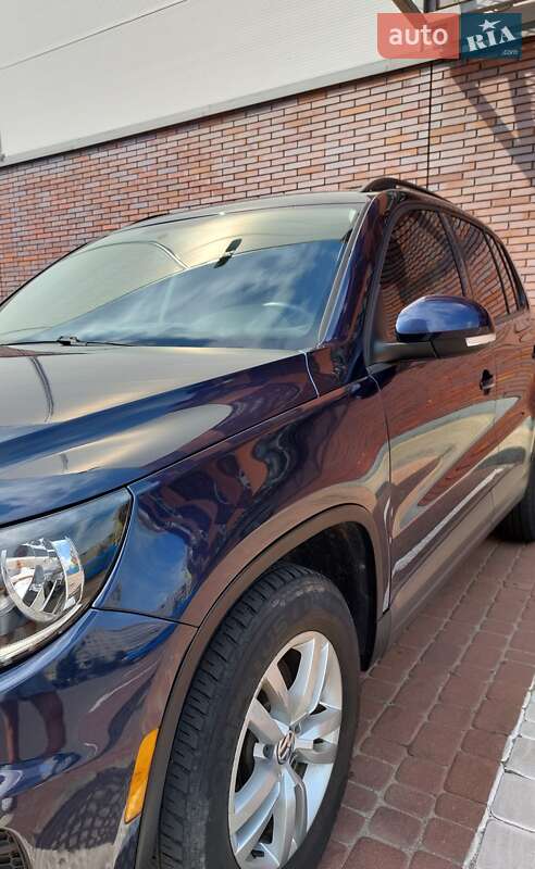 Внедорожник / Кроссовер Volkswagen Tiguan 2015 в Киеве