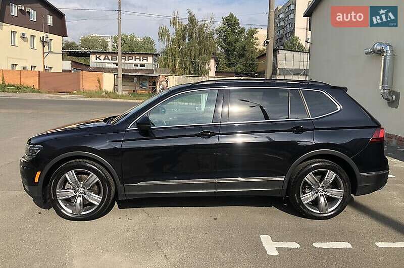 Внедорожник / Кроссовер Volkswagen Tiguan 2017 в Львове