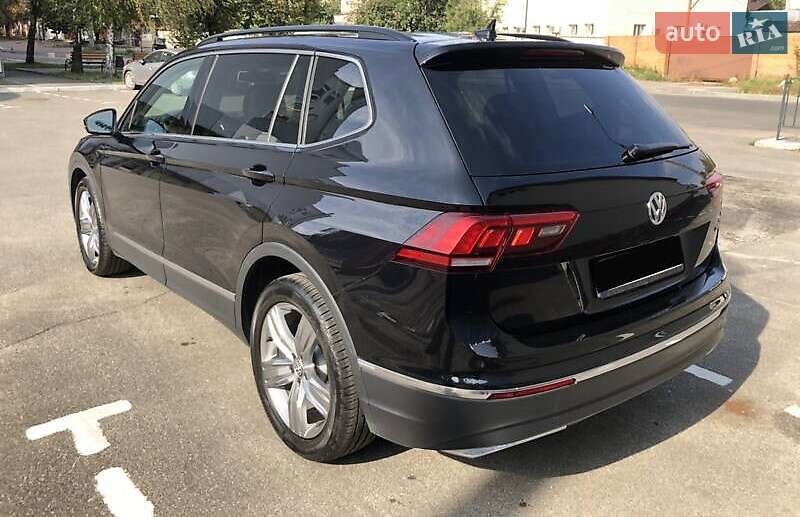 Внедорожник / Кроссовер Volkswagen Tiguan 2017 в Львове