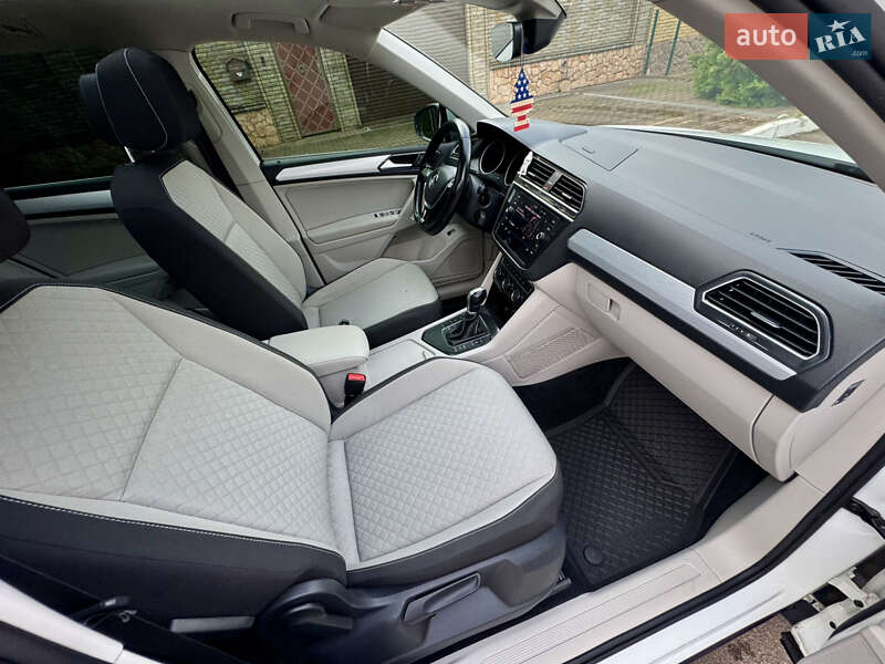 Позашляховик / Кросовер Volkswagen Tiguan 2017 в Рівному фото 19 Позашляховик / Кросовер Volkswagen Tiguan 2017 в Рівному