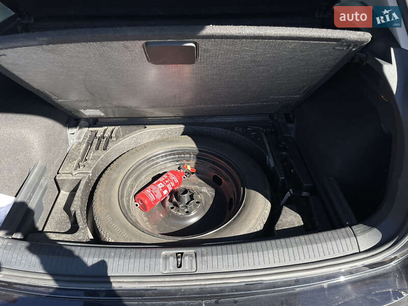 Внедорожник / Кроссовер Volkswagen Tiguan 2016 в Луцке