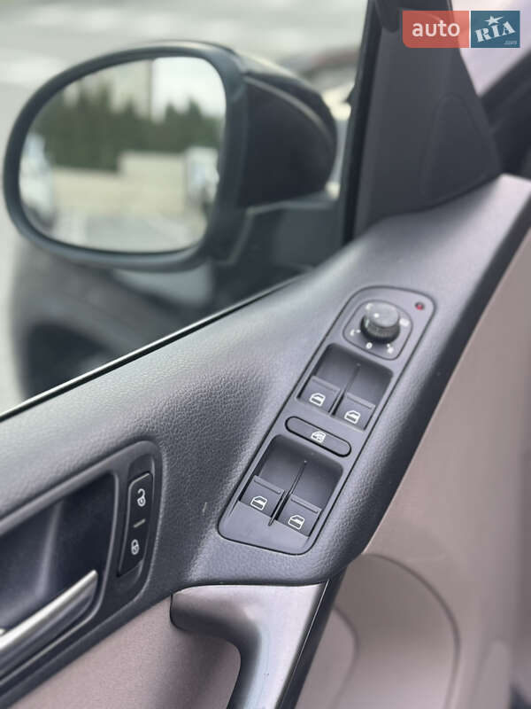 Внедорожник / Кроссовер Volkswagen Tiguan 2009 в Ровно