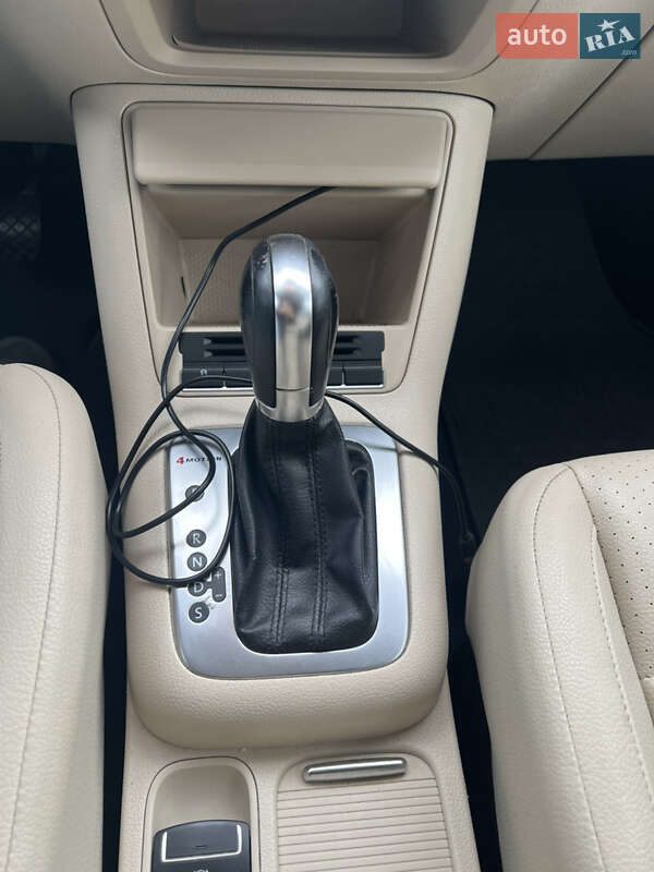 Внедорожник / Кроссовер Volkswagen Tiguan 2013 в Киеве