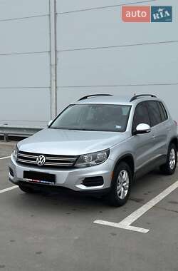 Внедорожник / Кроссовер Volkswagen Tiguan 2016 в 