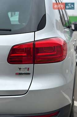 Внедорожник / Кроссовер Volkswagen Tiguan 2016 в 
