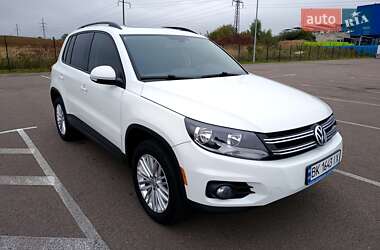 Позашляховик / Кросовер Volkswagen Tiguan 2016 в Рівному